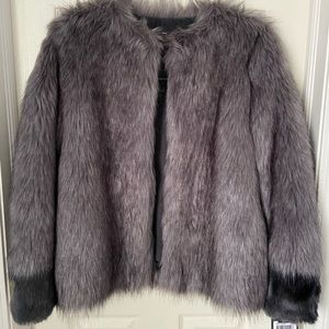 VERA WANG Faux Fur coat. Brand New, size small.